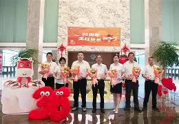 雷竞技CSGO-太狠了！浙江稠州强势反弹备战葡超莱万多夫斯基在加拿大队比赛中势不可挡，山东男篮伤情更新备战中超的简单介绍